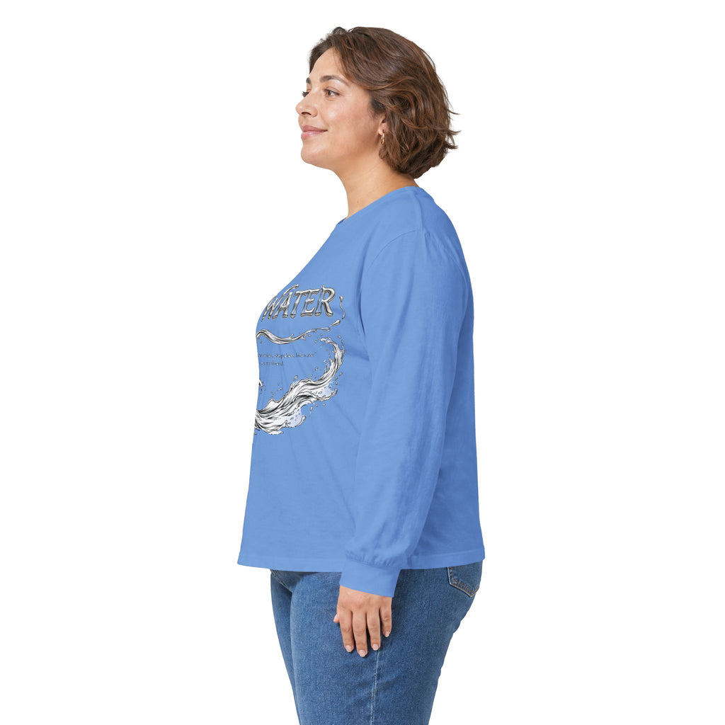 Embrace Adaptability – Bruce Lee "Be Water" Long Sleeve Shirt, Vintage Wash, Soft Touch, Ideal Gift for Philosophers & Warriors