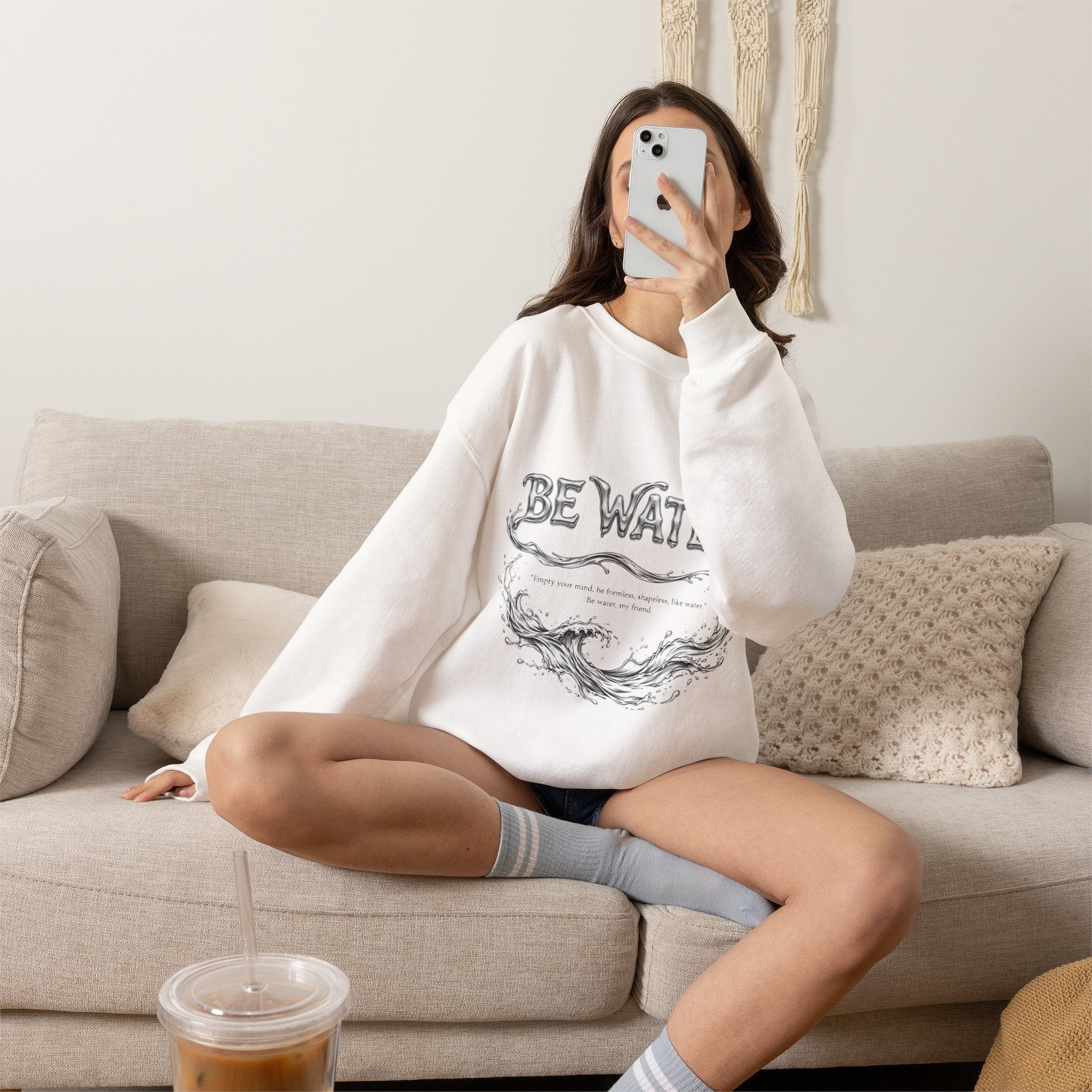 Embrace the Way – Bruce Lee "Be Water" Crew Sweatshirt, Thick Cotton Blend, Ideal Gift for Martial Arts Lovers & Thinkers