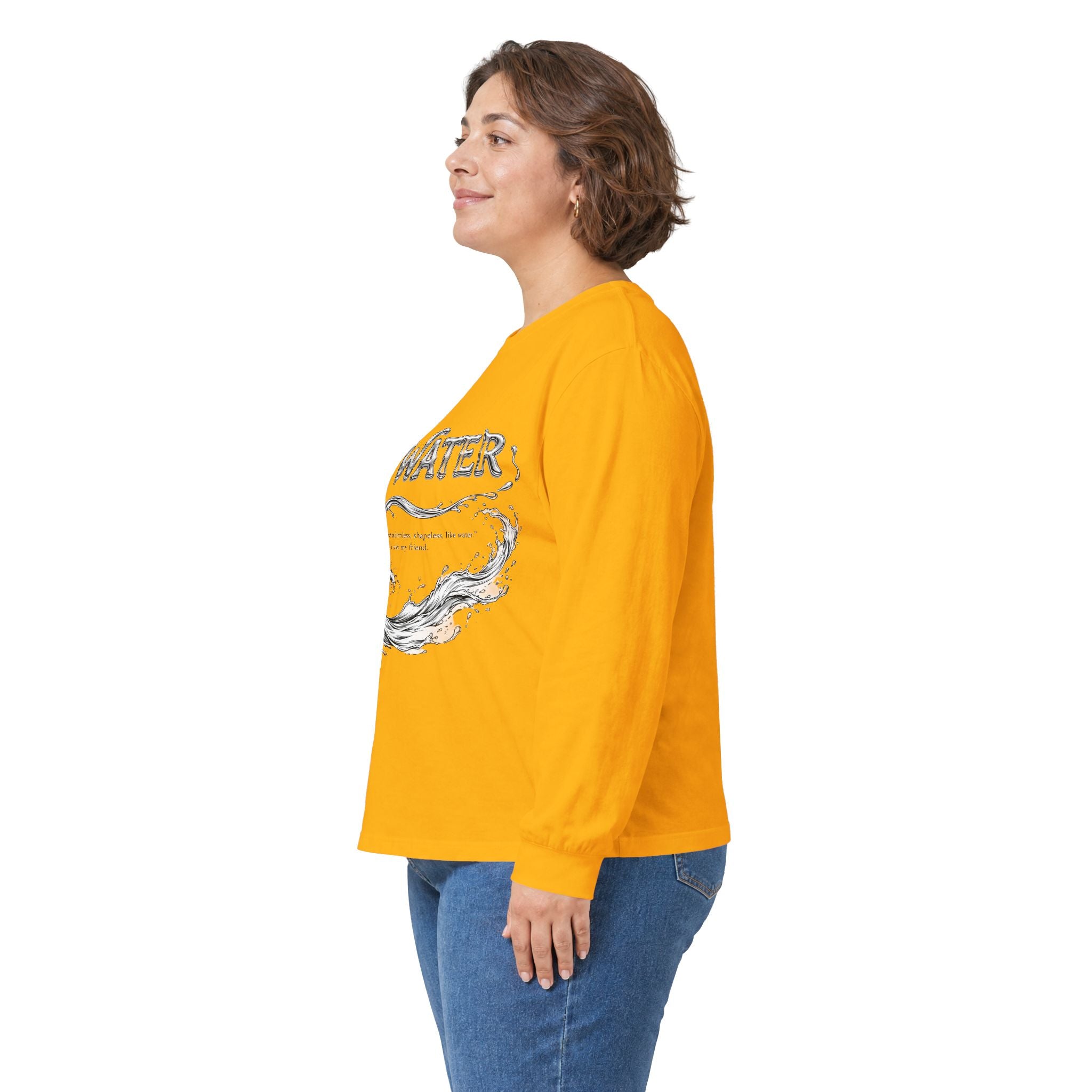 Embrace Adaptability – Bruce Lee "Be Water" Long Sleeve Shirt, Vintage Wash, Soft Touch, Ideal Gift for Philosophers & Warriors