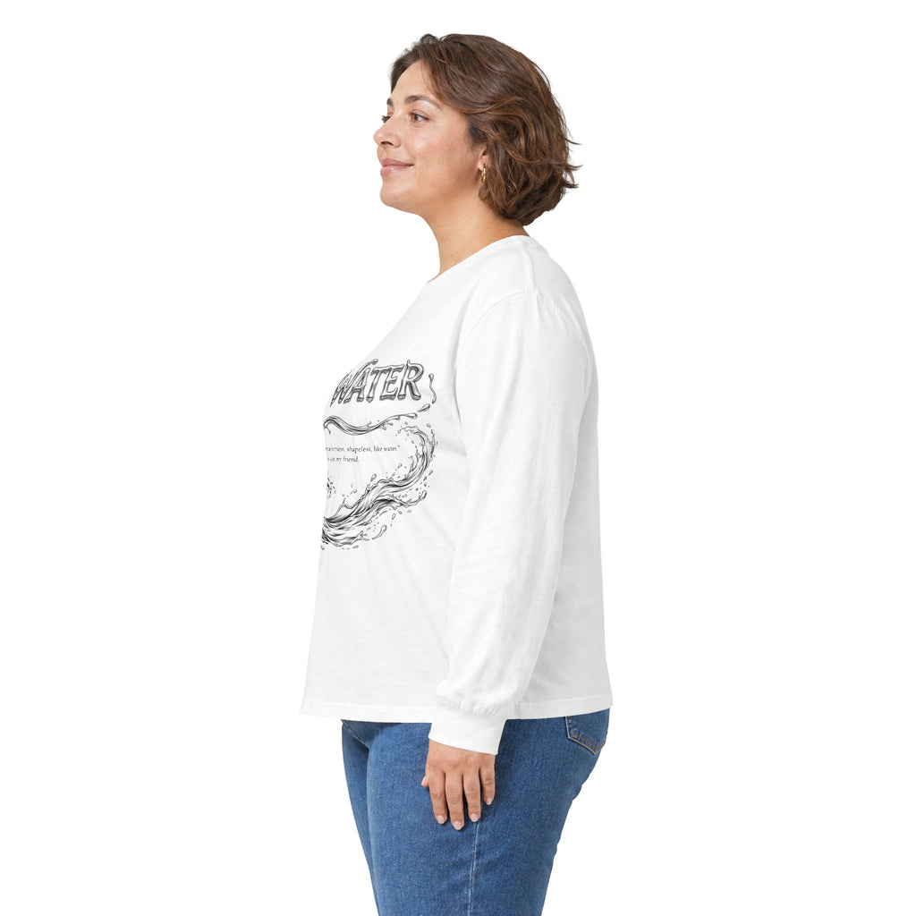 Embrace Adaptability – Bruce Lee "Be Water" Long Sleeve Shirt, Vintage Wash, Soft Touch, Ideal Gift for Philosophers & Warriors
