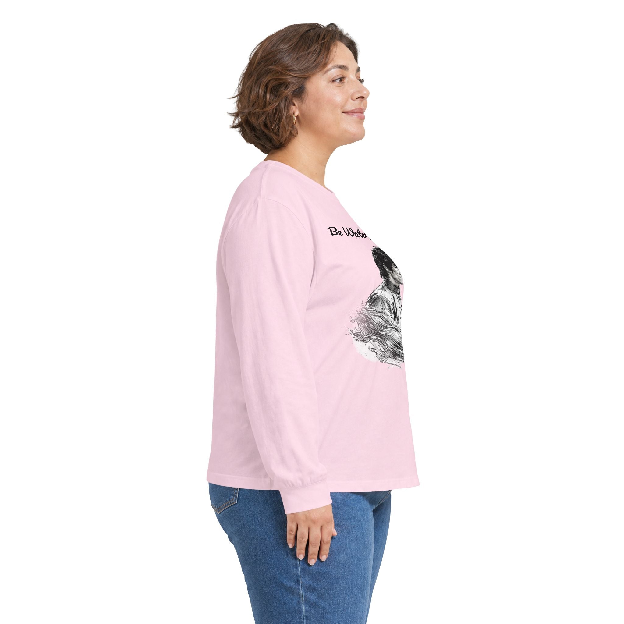 Flow Like Water: Bruce Lee Long Sleeve Crew Tee – Timeless Wisdom with Minimalist Water Art, Perfect for Layering