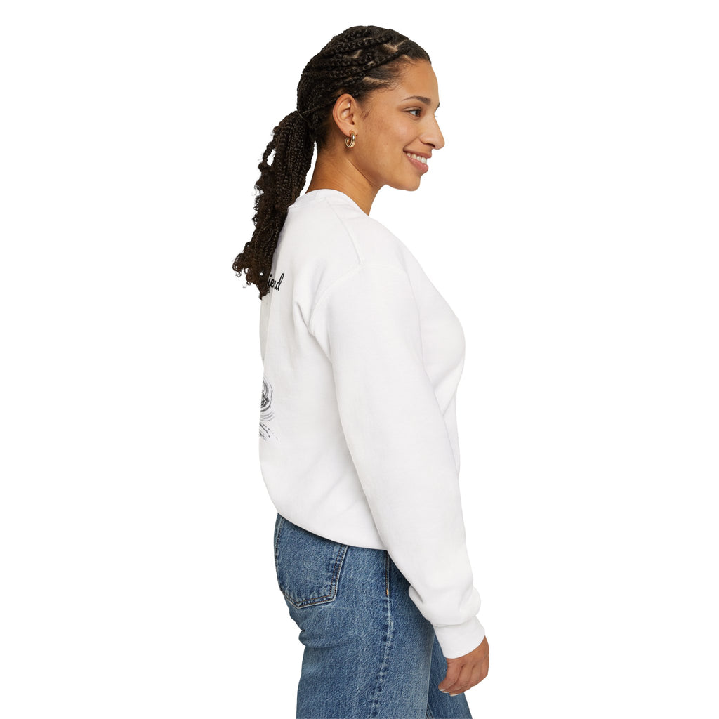 Flow Like Water: Bruce Lee Philosophy Sweatshirt – Timeless Wisdom Meets Warm Comfort, Ribbed Cuffs & Hem, Vintage Wash