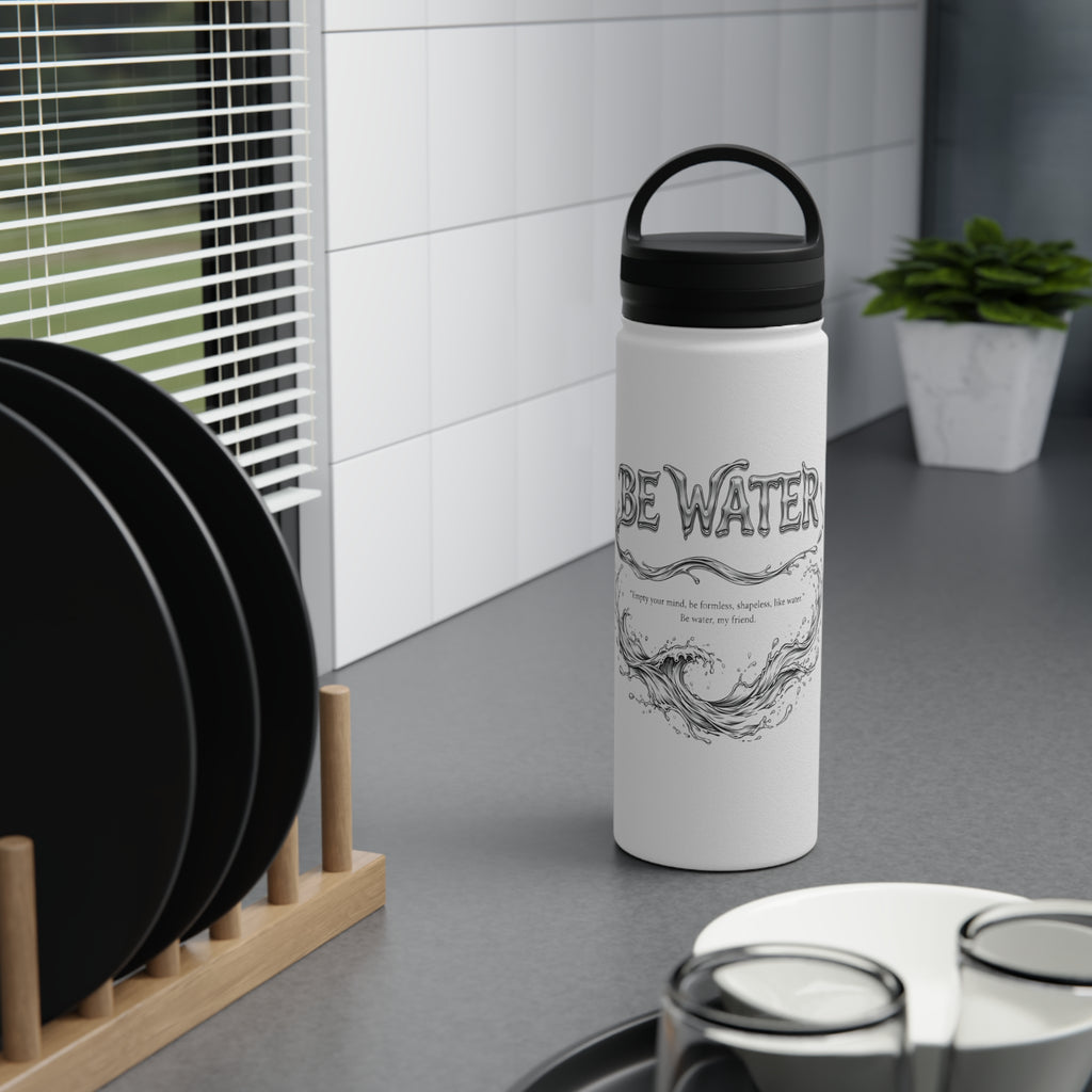 "Be Water" Sports Bottle – Bruce Lee Iconic Quote with Flowing Water Graphic, Perfect for Gym, Yoga, and Daily Hydration